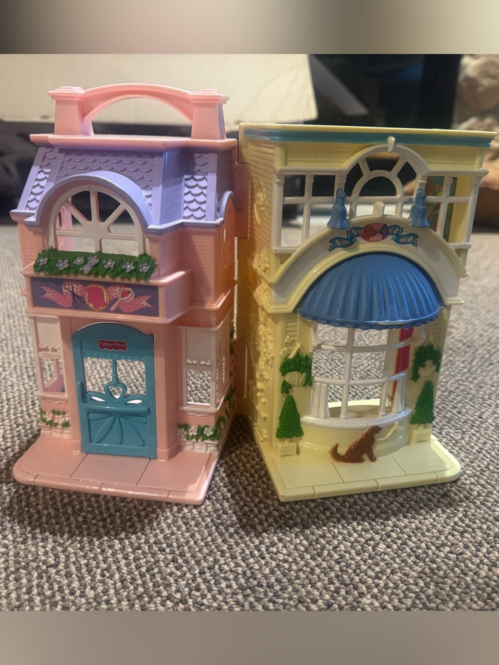 Fisher-Price 2001 sweet streets beauty salon and pet shop